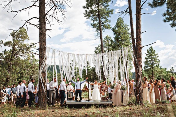 Woodland-Bohemian-Wedding-at-the-Cabins-at-Strawberry-Hill-Amilia-Photography-12