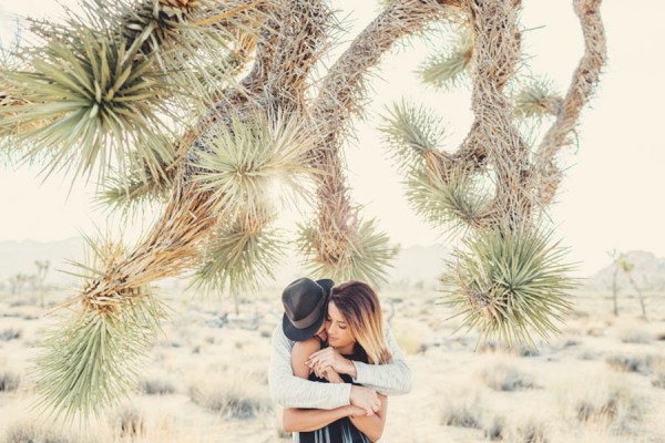 Breezy-Joshua-Tree-Engagement-Photos-at-Sunset-Anne-Claire-Brun-25