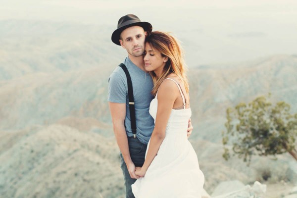 Breezy-Joshua-Tree-Engagement-Photos-at-Sunset-Anne-Claire-Brun-6