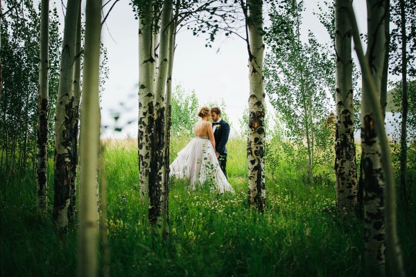 Glamorous-Colorado-Wedding-at-Strawberry-Creek-Ranch (19 of 32)