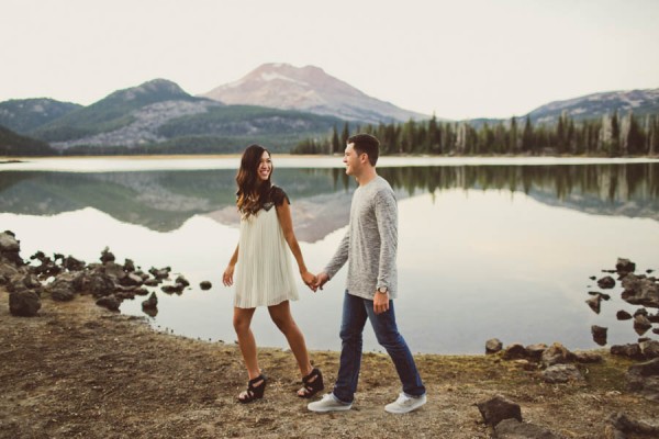 Mountain-Backdrop-Engagement-Photos-at-Sparks-Lake-Natalie-Puls-Photography-18
