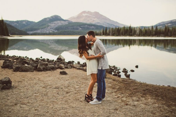 Mountain-Backdrop-Engagement-Photos-at-Sparks-Lake-Natalie-Puls-Photography-19