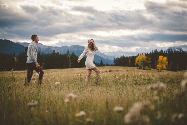 Travel-Loving-Engagement-Photos-in-Banff-Terry-Photo-Co-16