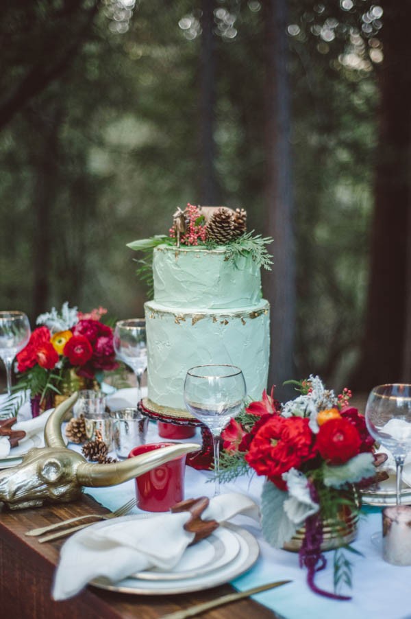 Vibrant-and-Earthy-Forest-Wedding-Inspiration-in-the-Palomar-Mountains-Color-and-Cake-Photography-17