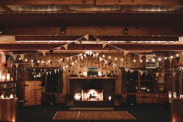 Black-and-White-Log-Cabin-Wedding-Pure-Cozy-Chic-25