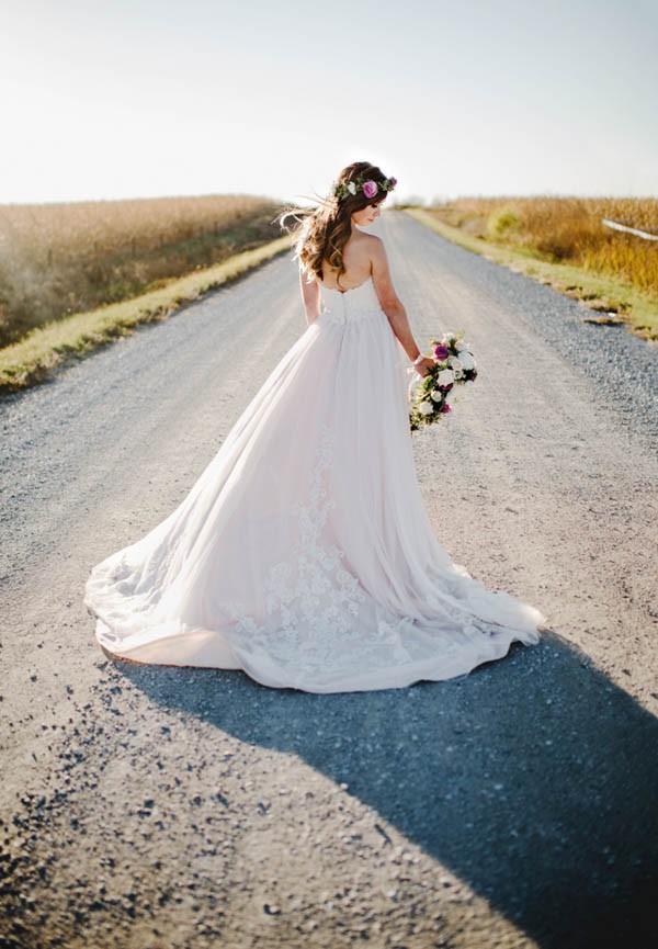 Bohemian-Iowa-Wedding-at-The-Rustic-Rose-Barn-Amanda-Basteen-37