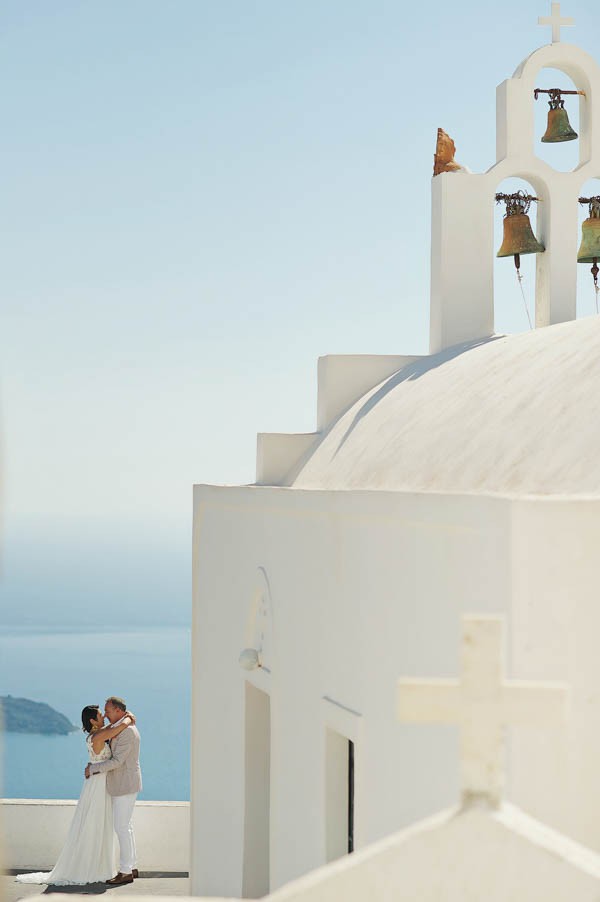 Glamorous-Santorini-Wedding-at-the-Anastasi-Church-Thanasis-Kaiafas-2