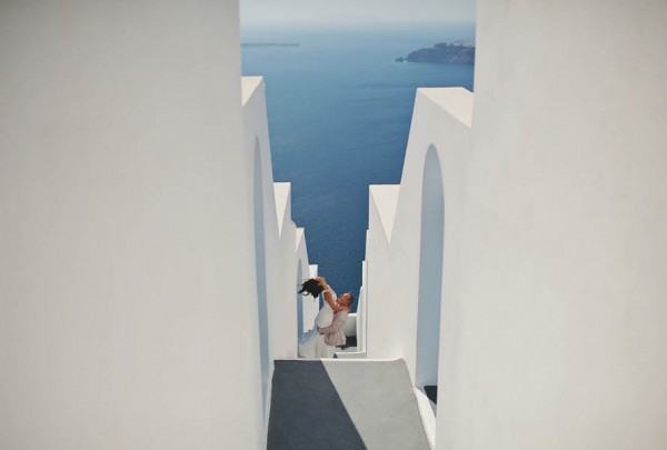Glamorous-Santorini-Wedding-at-the-Anastasi-Church-Thanasis-Kaiafas-25
