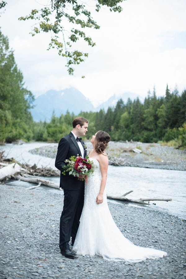 Jewel-Tone-Alaskan-Wedding-at-Crow-Creek-Mine-Blomma-Designs-11