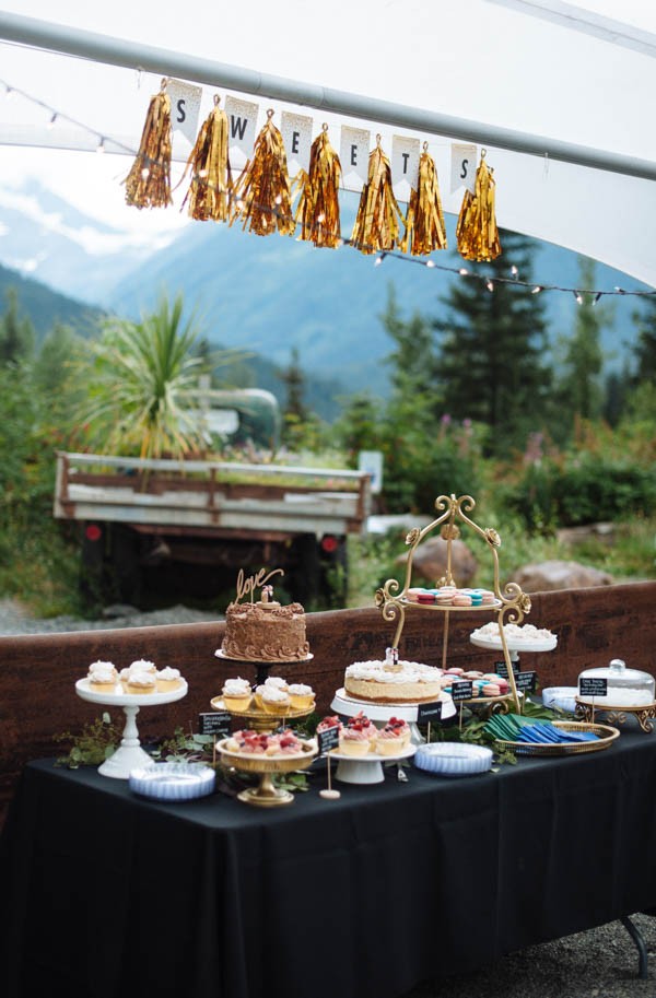 Jewel-Tone-Alaskan-Wedding-at-Crow-Creek-Mine-Blomma-Designs-34