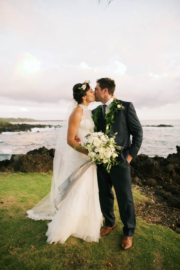 Stylish Hawaiian Wedding At White Orchid Beach House Junebug Weddings