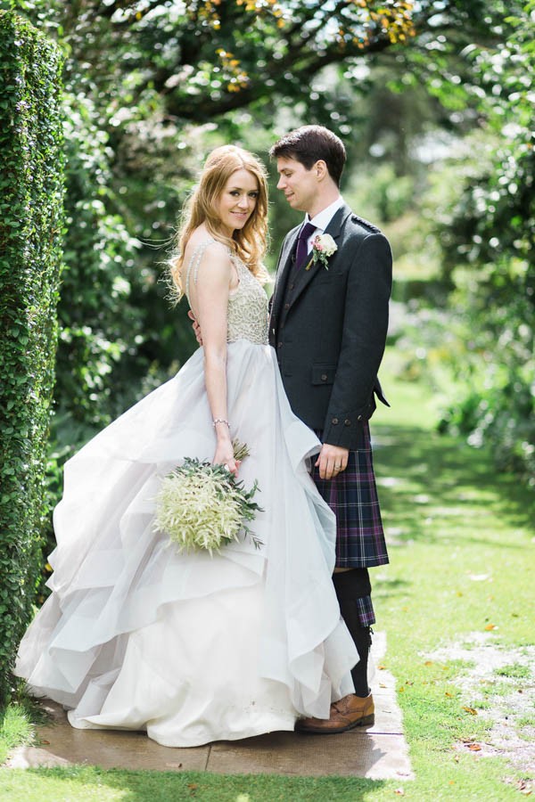 Dreamy Scottish Tipi Wedding At Greenbank Garden Junebug Weddings