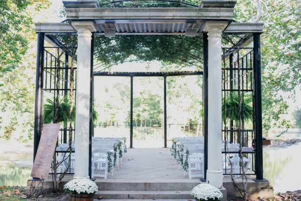 Effortlessly-Elegant-Missouri-Wedding-Lalumondiere-River Mill-Gardens-26