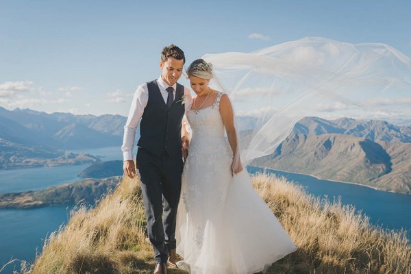 Relaxed-Farm-Wedding-in-Wanaka-Andy-Brown-Photography-19-of-33-600x400