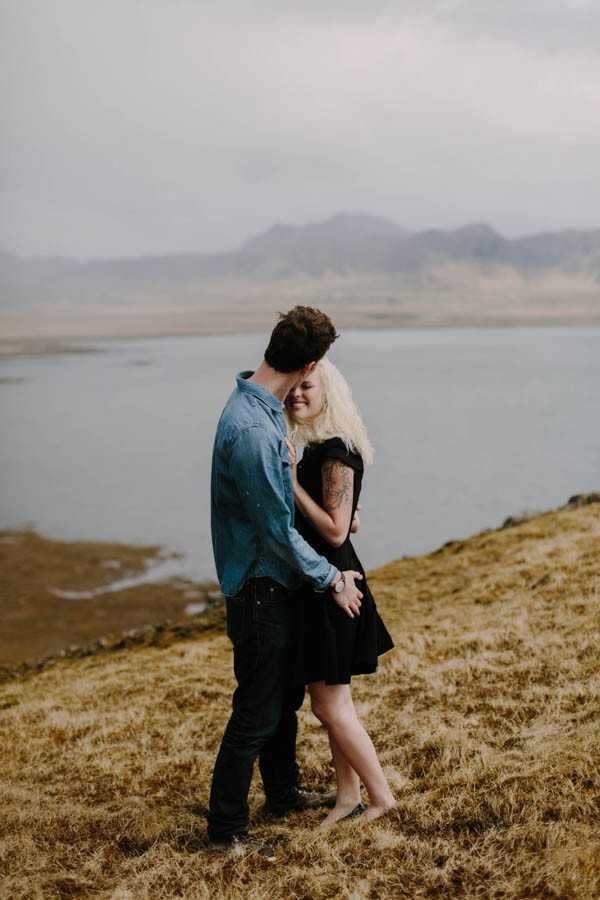 South-Coast-of-Iceland-Engagement-Photos-Levi-Tijerina-12