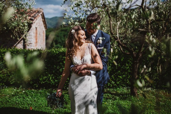 Classically-Beautiful-Tuscany-Wedding-Catureglio-3