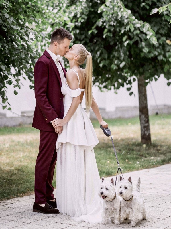Fashionable-White-Marsala-Wedding-Lithuania-Linas-Dambrauskas-Photography-6
