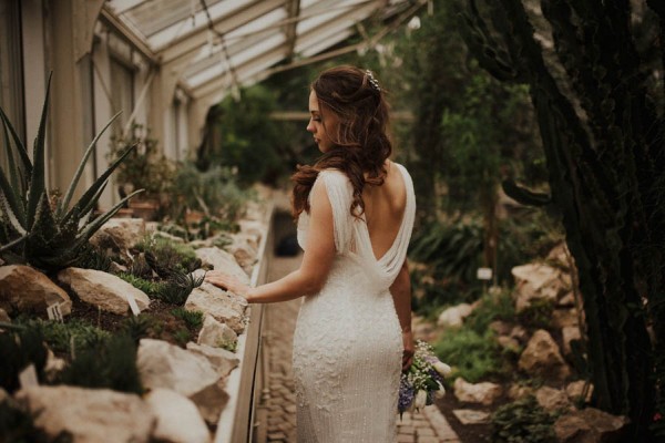 Romantic-Serbian-Wedding-Shoot-in-the-Botanical-Garden-14