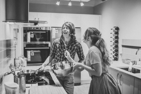 these-ikea-engagement-photos-are-as-sweet-as-they-are-unique-18