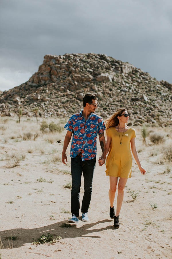 this-cali-cool-joshua-tree-engagement-is-full-of-1970s-vibes-4