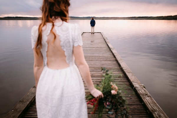 a-romantic-french-elopement-with-roses-cacti-and-macrame-at-souston-lake-10