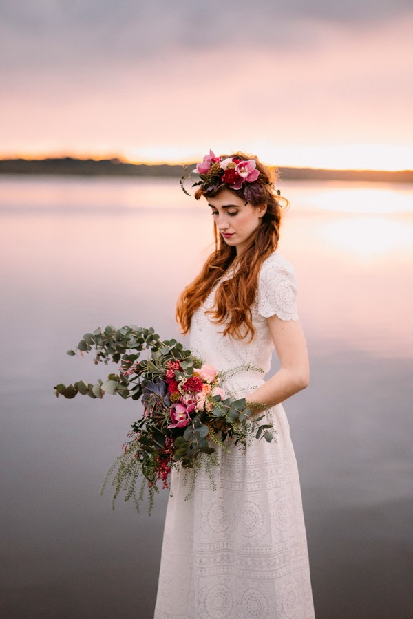 a-romantic-french-elopement-with-roses-cacti-and-macrame-at-souston-lake-11