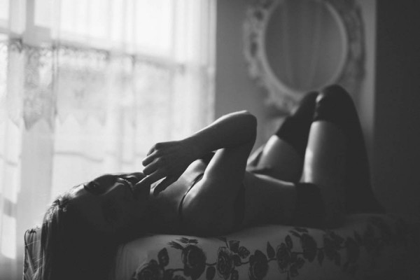 intimate-and-sweet-calgary-boudoir-session-11
