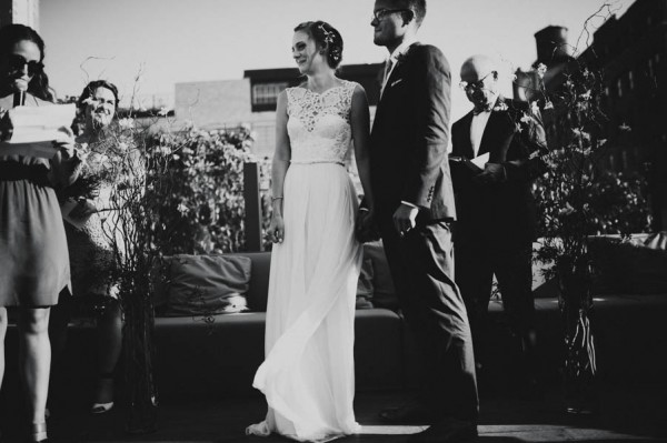 intimate-chicago-rooftop-wedding-at-little-goat-diner-17
