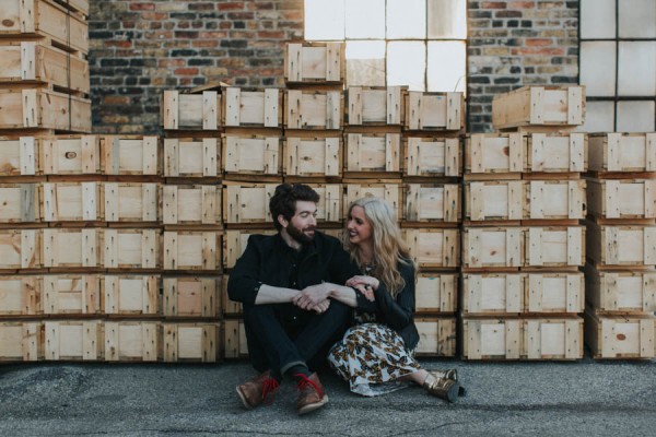 just-try-not-to-smile-at-this-adorable-milwaukee-engagement-10