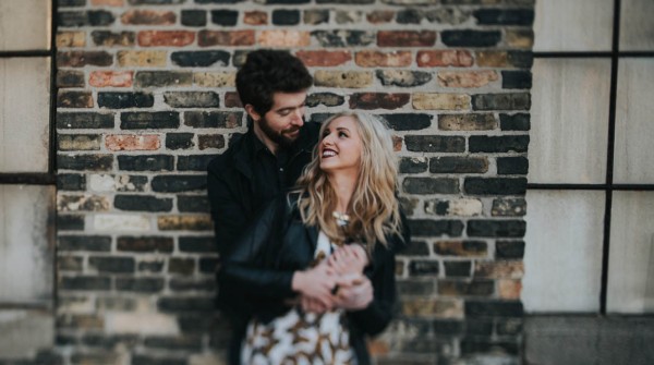 just-try-not-to-smile-at-this-adorable-milwaukee-engagement-13
