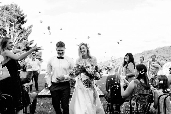 lush-bohemian-australian-wedding-at-maleny-retreat-23