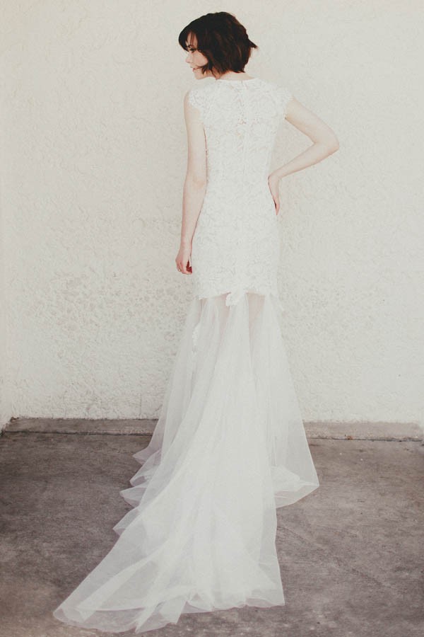 retro-palm-springs-inspired-bridal-looks-from-abe-bridal-17