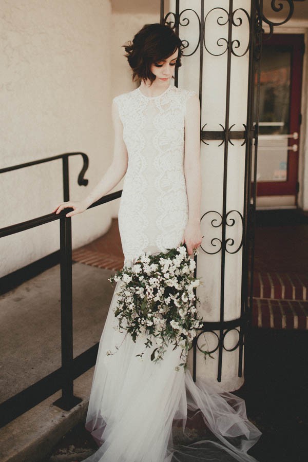 retro-palm-springs-inspired-bridal-looks-from-abe-bridal-4