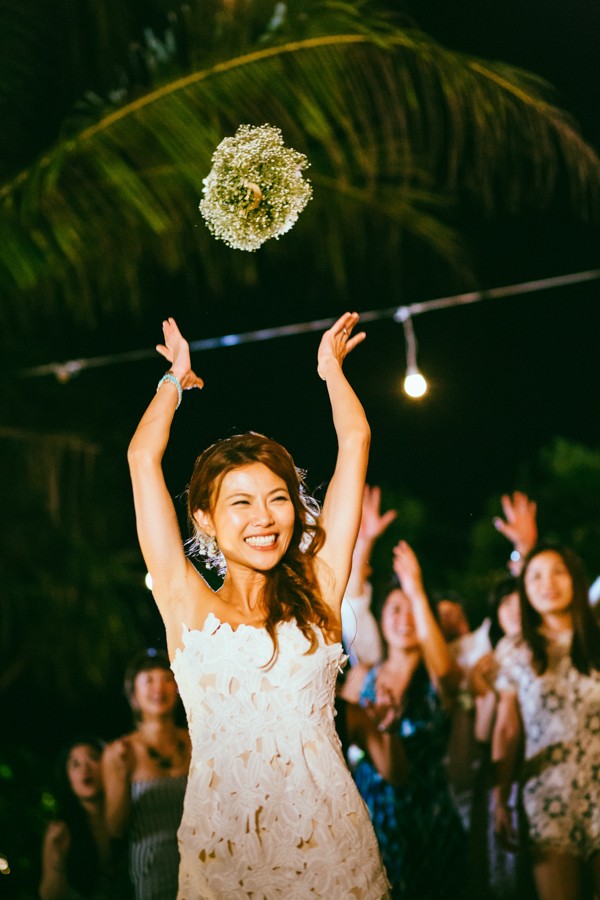 the-sunset-ceremony-in-this-aleenta-resort-wedding-is-what-dreams-are-made-of-23