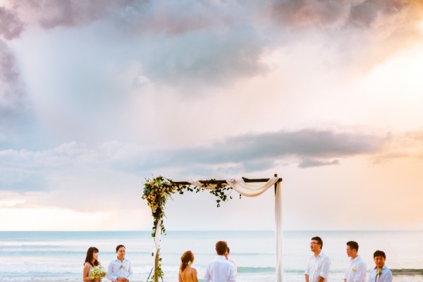 the-sunset-ceremony-in-this-aleenta-resort-wedding-is-what-dreams-are-made-of-9