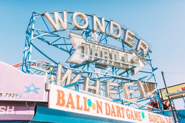 these-coney-island-anniversary-photos-are-equal-parts-colorful-and-romantic-1