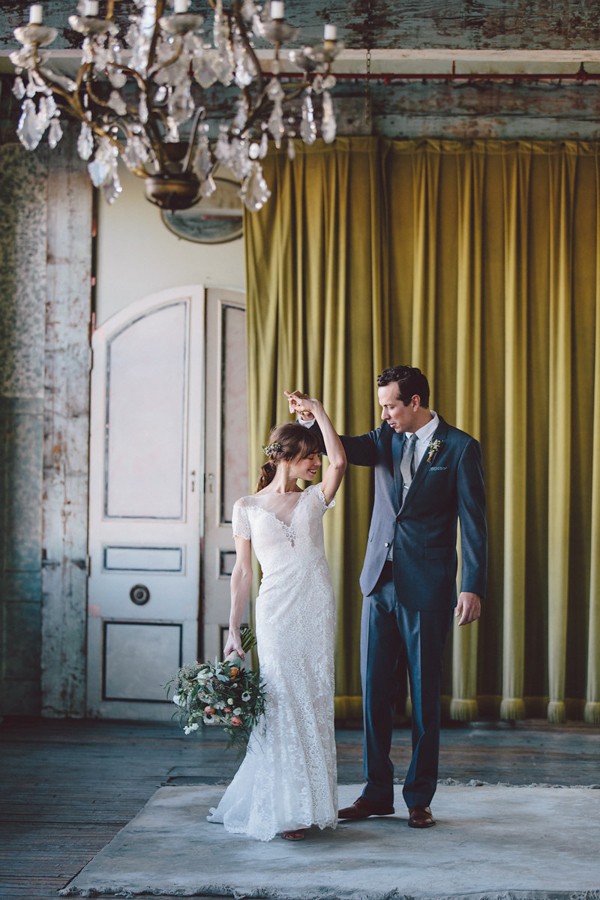 this-dreamy-wedding-at-the-metropolitan-building-is-filled-with-romantic-eye-candy-11