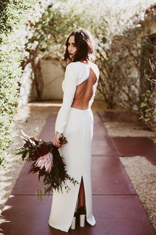 chic-palm-springs-destination-wedding-at-colony-palms-hotel-12