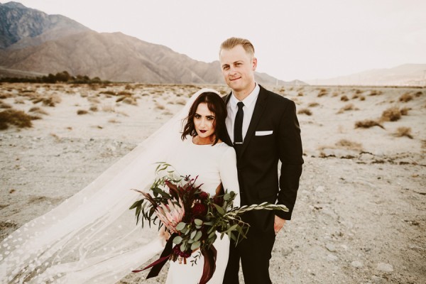 chic-palm-springs-destination-wedding-at-colony-palms-hotel-37