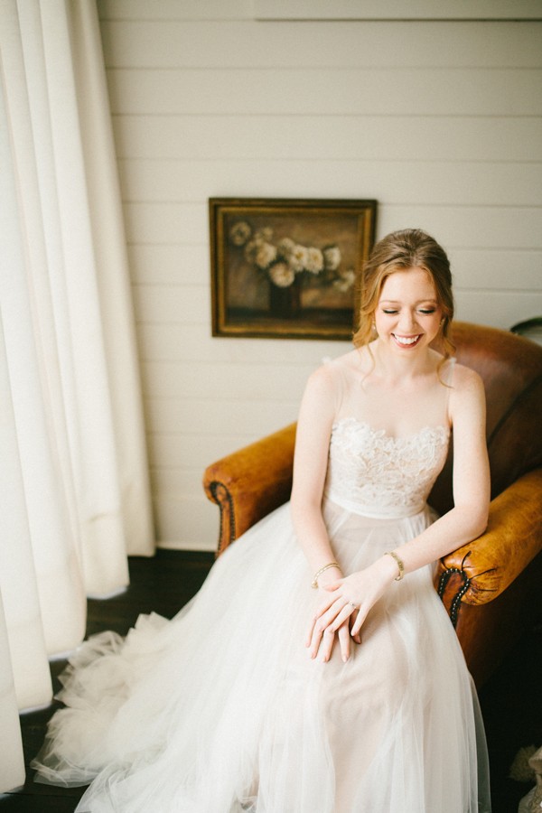 delicate-details-and-a-bhldn-gown-stole-our-hearts-in-this-bloomsbury-farm-wedding-11