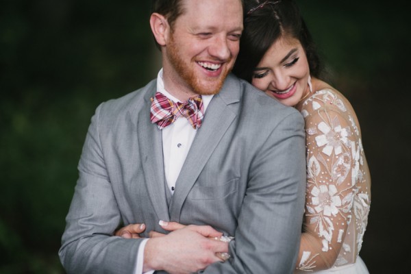this-couple-diyed-the-heck-out-of-their-dream-wedding-at-mounds-state-park-32