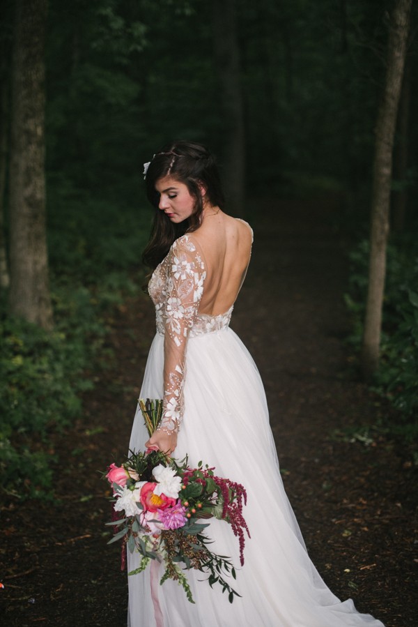this-couple-diyed-the-heck-out-of-their-dream-wedding-at-mounds-state-park-37