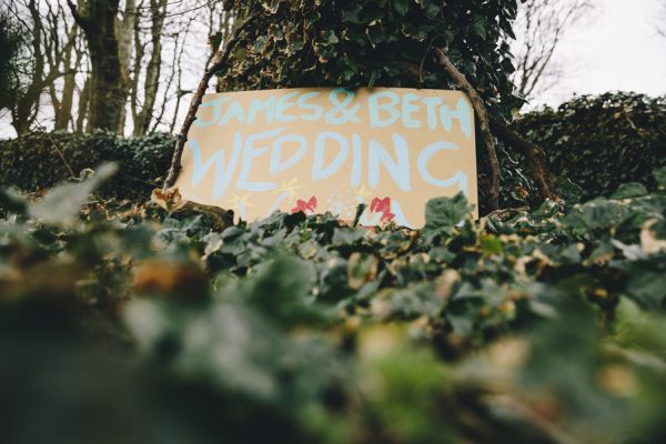 this-festive-english-marquee-wedding-is-the-definition-of-adorable-1