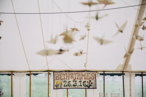 this-festive-english-marquee-wedding-is-the-definition-of-adorable-4