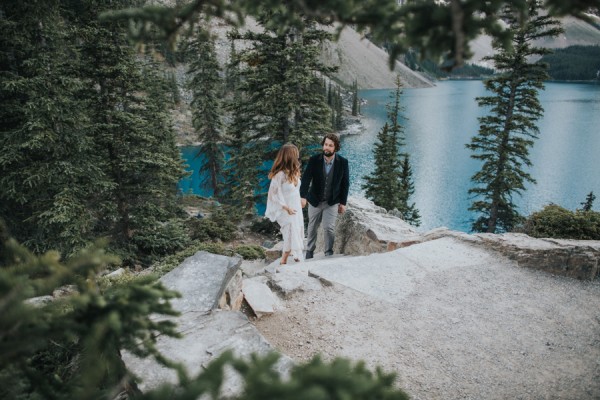 this-well-dressed-couple-in-their-banff-engagement-is-pure-eye-candy-16