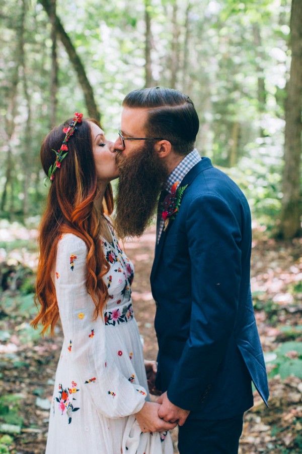 whimsical-glam-londonderry-vermont-wedding-in-the-woods-19