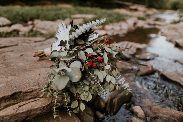 who-knew-bridal-portraits-in-a-creek-could-be-this-gorgeously-ethereal-19