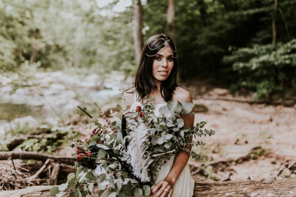 who-knew-bridal-portraits-in-a-creek-could-be-this-gorgeously-ethereal-3