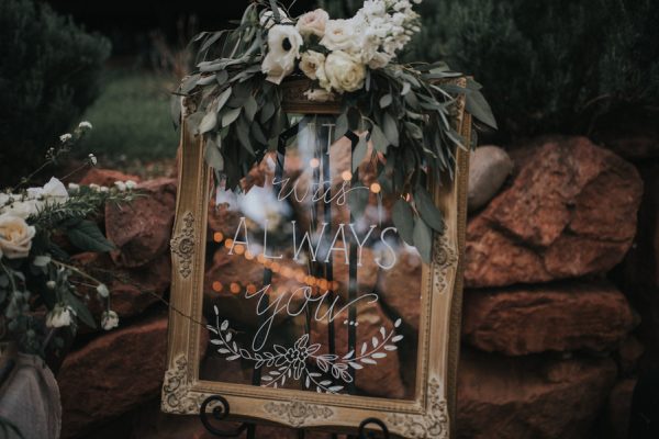 44-guests-celebrated-in-an-organic-candlelit-wedding-at-lauberge-de-sedona-33