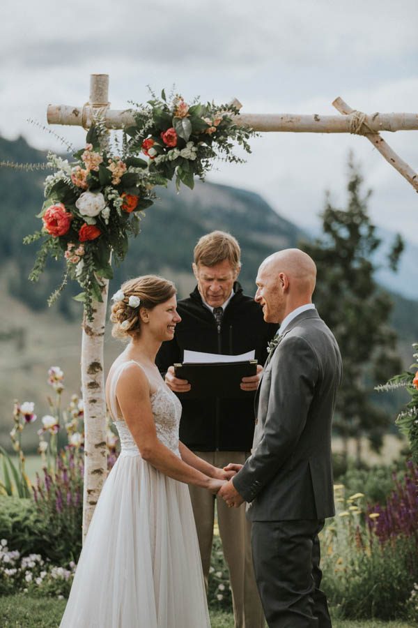 We're Overwhelmed by This Wedding Ceremony Overlooking the North Cascades Hartman Outdoor Photography-28